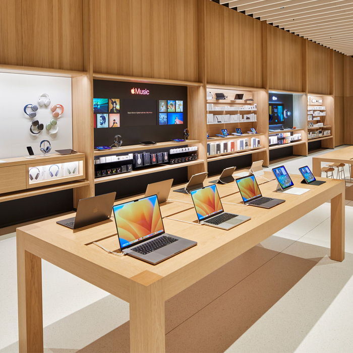 $1,400 Gift Certificate to the Apple Store
